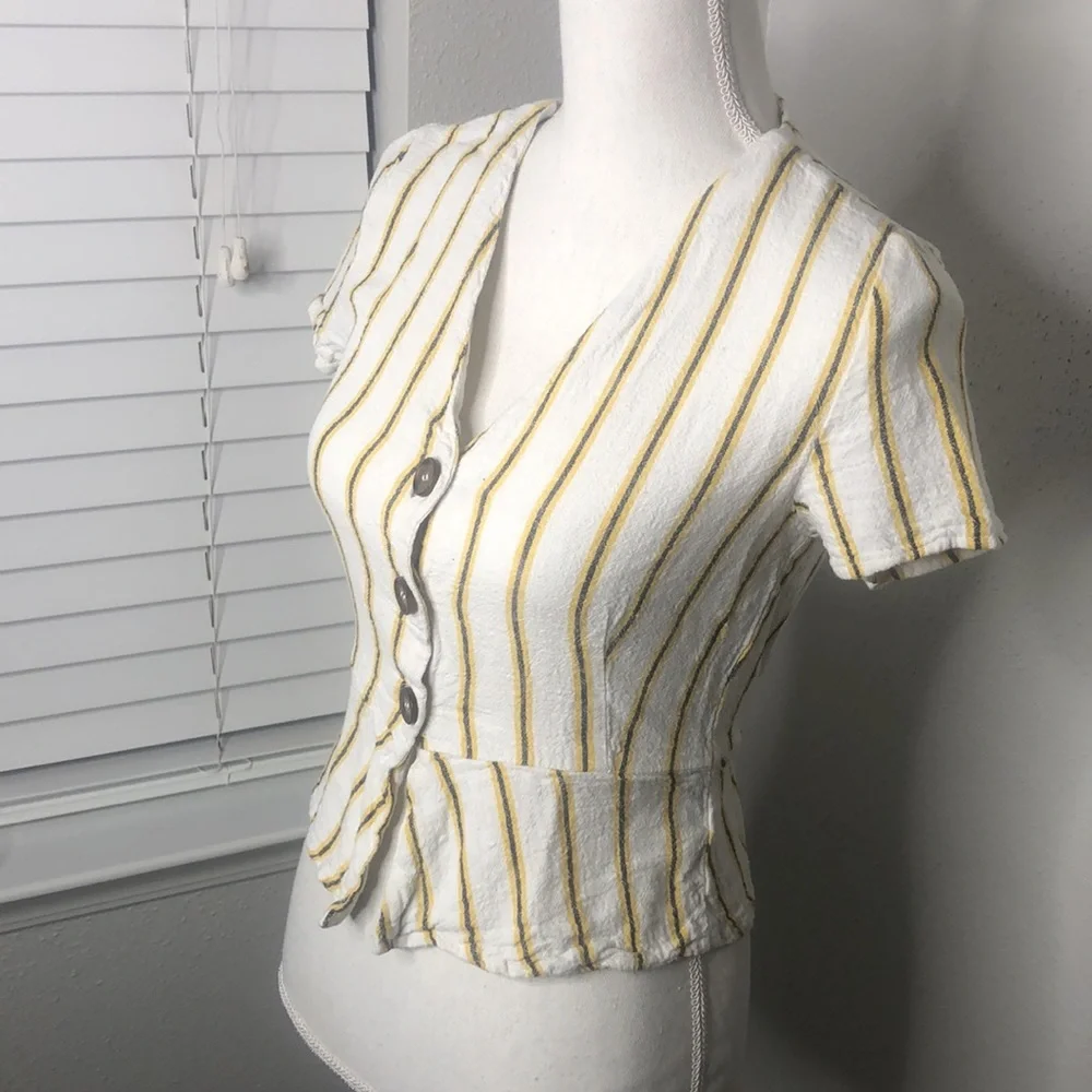 Buttoned Top - Picture 2 of 2